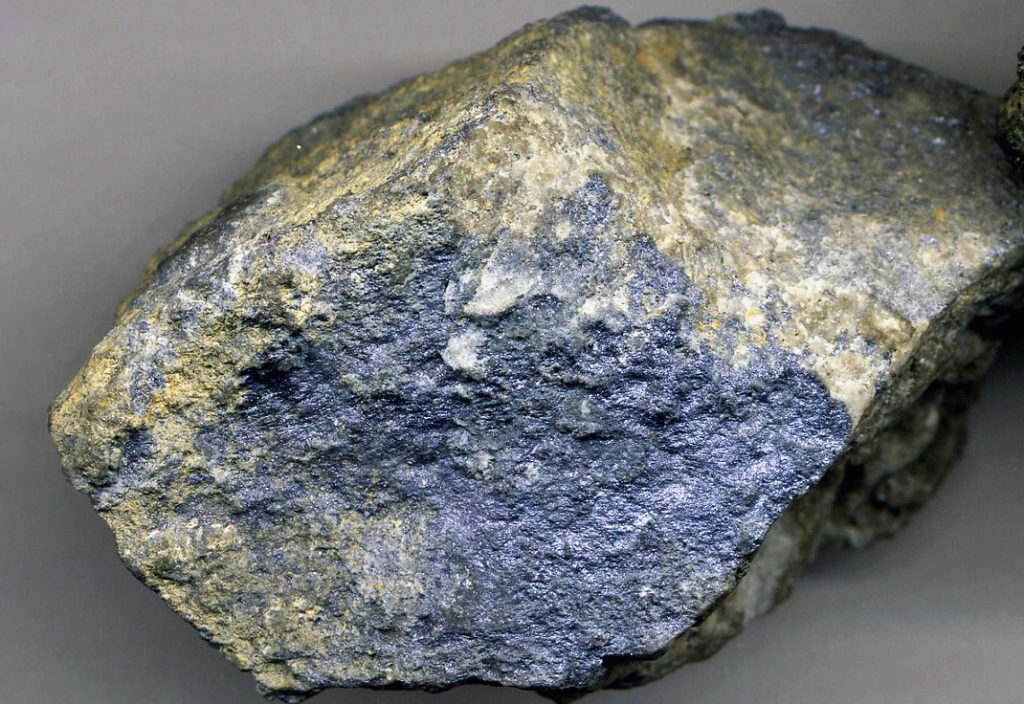 molybdenum ore